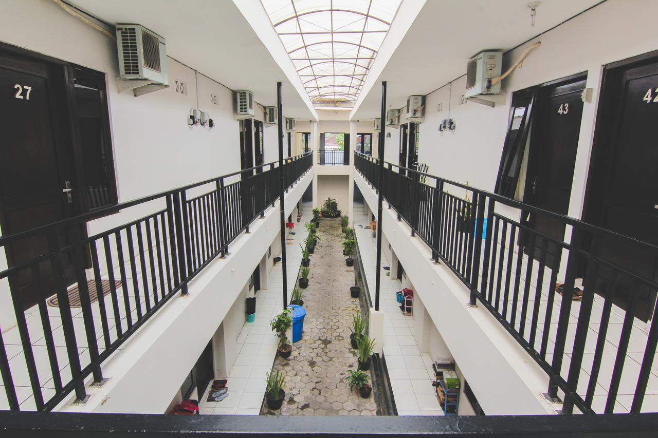 D'Paragon Pringwulung Maguwo Exterior photo